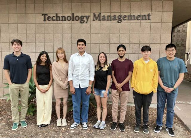 group photo of E+TM Fellows studetns